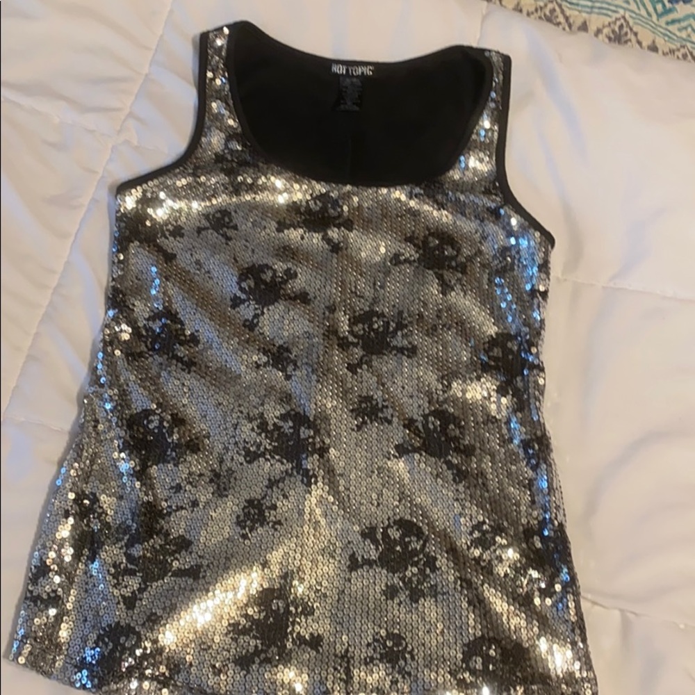 Hot topic skull sequin tank medium